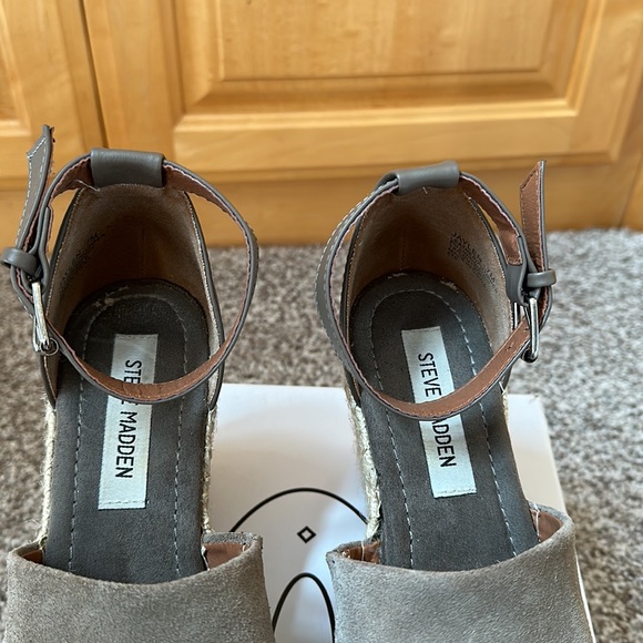 Steve Madden Wedges - Picture 4 of 8